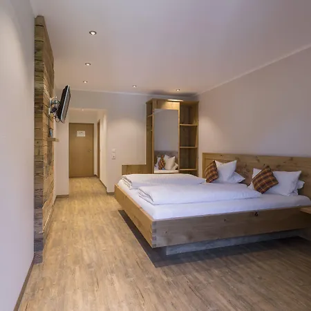 Landgasthaus Grüner Baum 3* Simonswald